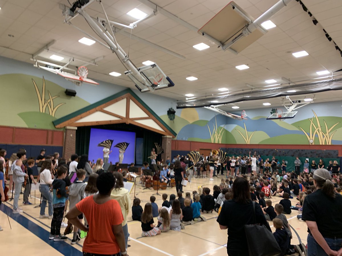 QVHSBandOrch's tweet photo. Great morning having the @quakervalley Marching Band and HS String Orchestra play for all of Osborne, and 3rd grade at Edgeworth.  Thanks to @Mrs_ClarkQV for setting this all up for us! cc: @QVHSPrincipal https://t.co/yQdN6UQg4O
