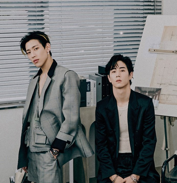 timetomtbb's tweet photo. 220516(ICT)
[GOT7'S OFFICIAL] @GOT7

คุณสถาปนิกเขาอยู่ข้างกันแล้ววันนี้🤭

#TimetoMTBB2022
#MarkBam #MTBB #맠뱀 #宜斑 #マークベンベン https://t.co/GTt1wtA2m3