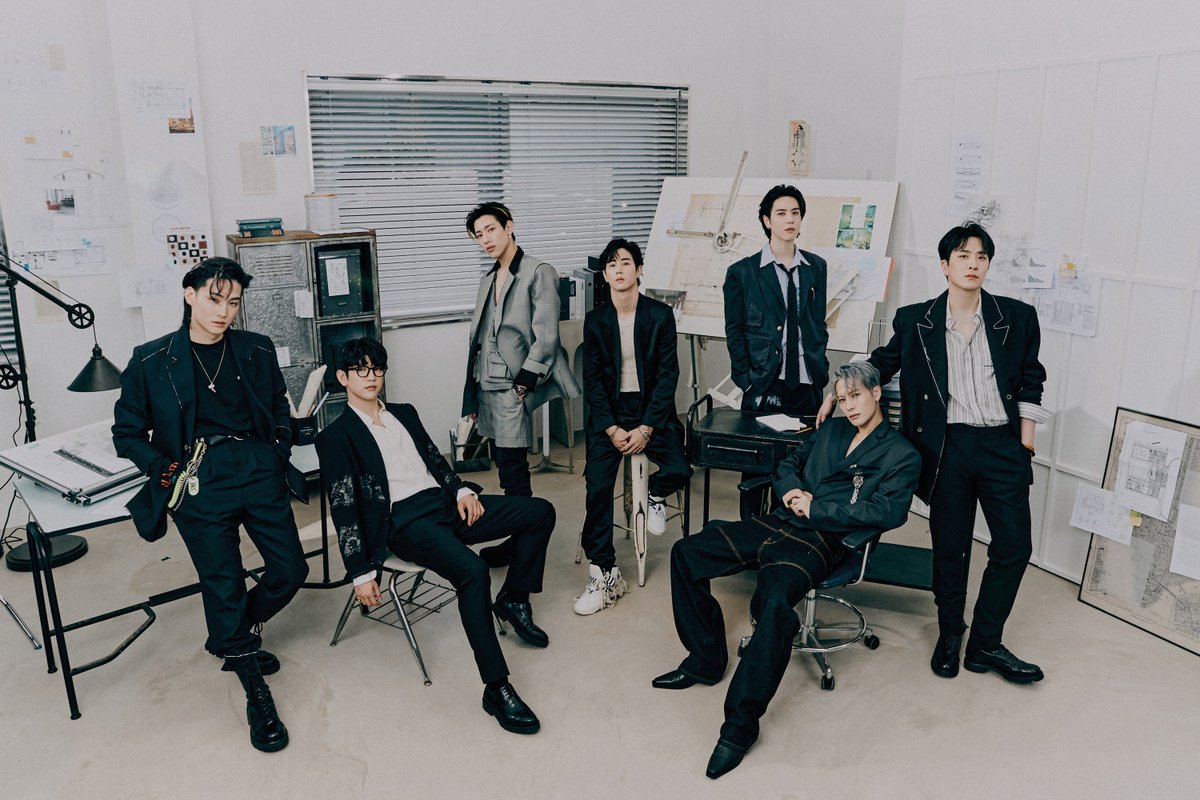 timetomtbb's tweet photo. 220516(ICT)
[GOT7'S OFFICIAL] @GOT7

คุณสถาปนิกเขาอยู่ข้างกันแล้ววันนี้🤭

#TimetoMTBB2022
#MarkBam #MTBB #맠뱀 #宜斑 #マークベンベン https://t.co/GTt1wtA2m3