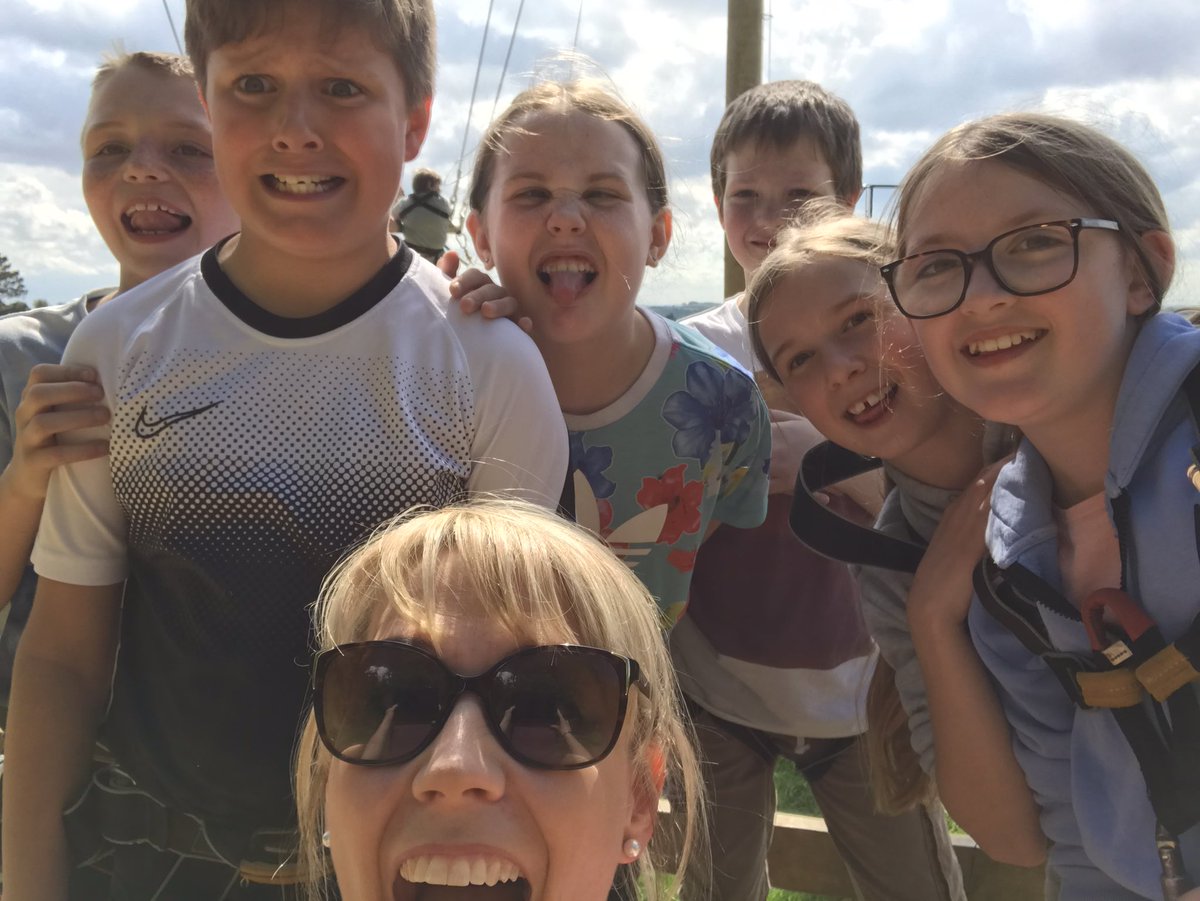 GuilsboroughPri's tweet photo. Group 3🏆🙌🏻😃👍🏻 #goteamguilsborough #topgroup #achievingmoretogether https://t.co/8JgYl3igOX
