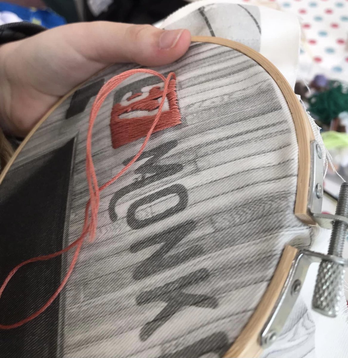 brenda_studio's tweet photo. It's week 2 of our #creativestreetbromsgroveproject funded by @GBSLEP  and @BromsgroveDC  as part of their #recoverythroughcreativity initiative.
Come to the shop add your stitches and see the work displayed in windows from 1st June. #worcesterroad https://t.co/p8XAc6v8bG