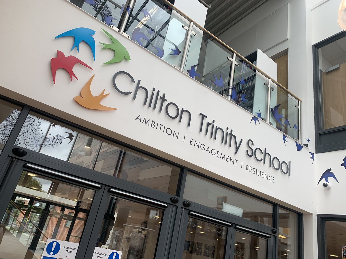 ASPoliceBPA's tweet photo. @ASPolice BPA executive team supported by BPA volunteers and local Bridgwater neighbourhood policing team working Police Pop at @Chilton_Trinity school Bridgwater this afternoon, great engagement with students, tour of Police HQ next WTS …. https://t.co/65DwyVnUGQ
