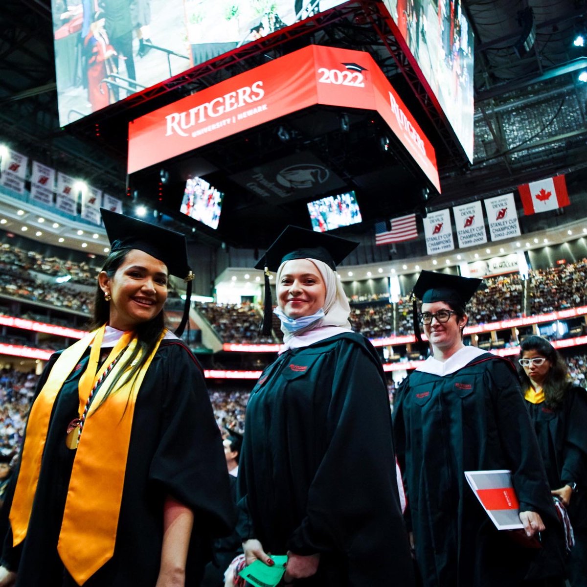 RutgersU's tweet photo. Nobody fills stadiums to celebrate our graduates like we do! Join us as we celebrate our newest graduates over at @Rutgers_Newark ❤️✨

#RUClassOf2022 🎓 https://t.co/a31P0utqaK