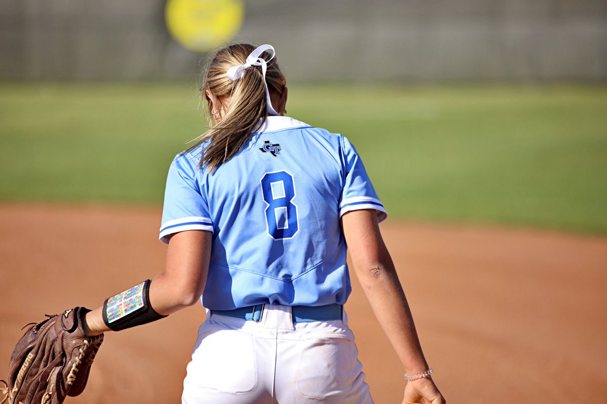 Olivia Eft tweet media