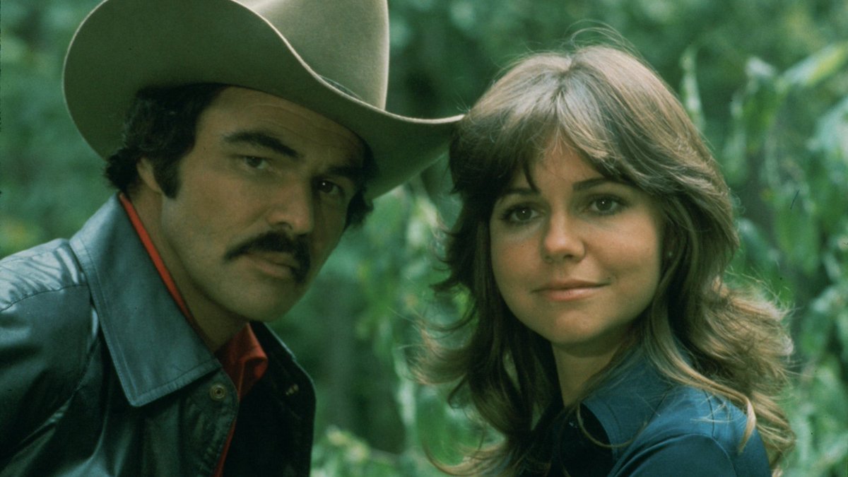 FathomEnt's tweet photo. It has been 45 years since Smokey and the Bandit became one of the biggest box office hits of all time. RT if you are seeing it again on the big screen &amp; get your tickets here - https://t.co/3VJkTRy1U7 #TCMBigScreenClassics https://t.co/08AN9UB53E