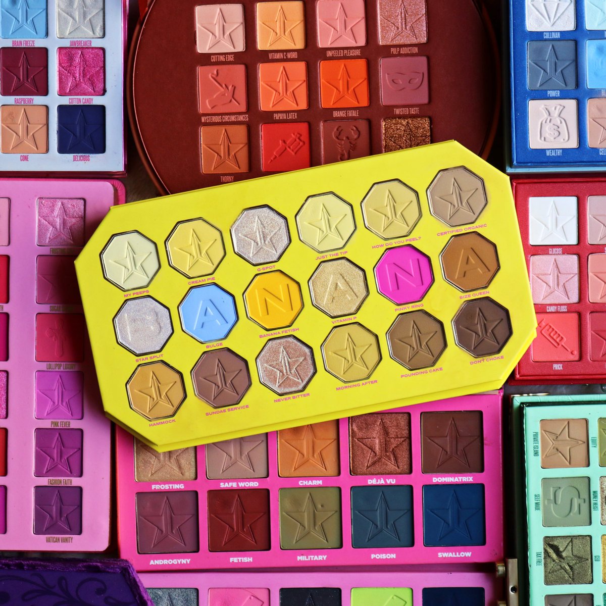 dropdeadlewis's tweet photo. ๐ The @JeffreeStar rainbow of palettes is complete ๐
โค๏ธ #BloodSugar
๐งก #Pricked
๐ #BananaFetish
๐ #BloodMoney
๐ #BlueBlood
๐ #Bloodlust
๐ #PinkReligion https://t.co/8CoHhOcmNb