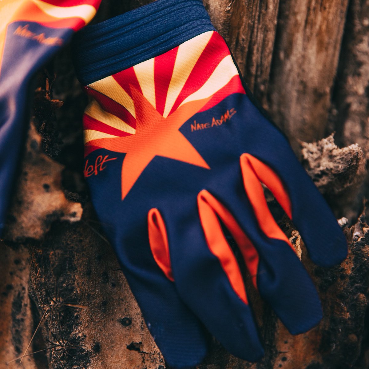 AZ Flag 🏜 || @NateAdams741 Signature Glove Youth and Adult Sizes! DeftFamily.com 🇺🇸 DeftFamily.nl 🇪🇺