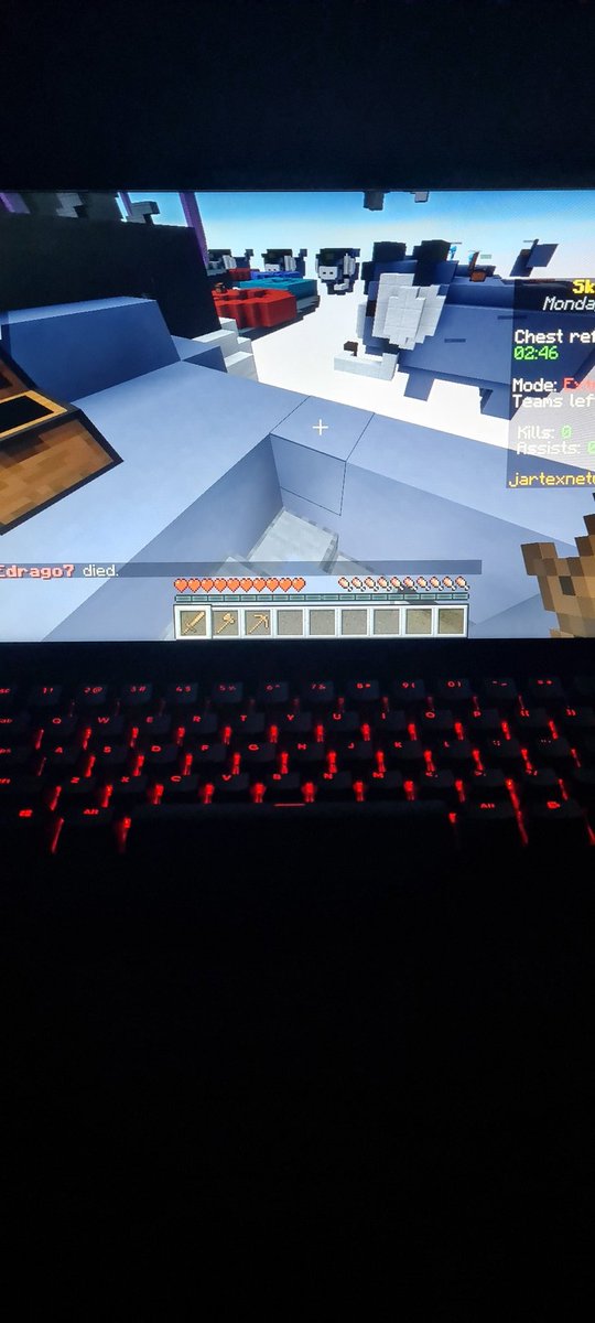 Am i the only one who play #Minecraft on mondays ?