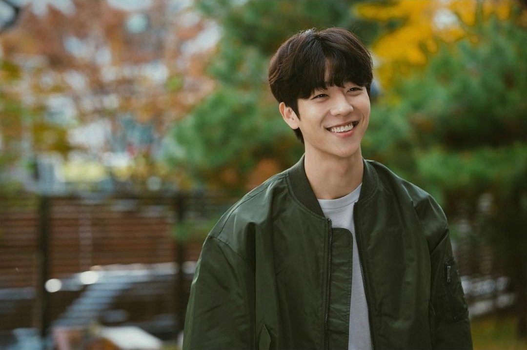 grandpamyunghee's tweet photo. I know this is a super delayed feeling lol how did I not feel this for weeks, I've finally fallen deep for chae jonghyeop's smile 🫠🫠 game over for me https://t.co/k57XCXBTcE
