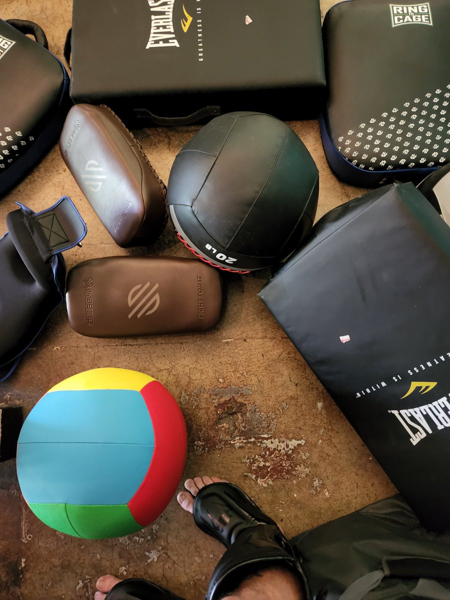 satandez's tweet photo. Thanks to everyone buying shirts, we got a bunch of new gear to make the violence more fun and convenient! #communityselfdefense #fightback #fucknazis #fightracism https://t.co/7TNfIRPPE5