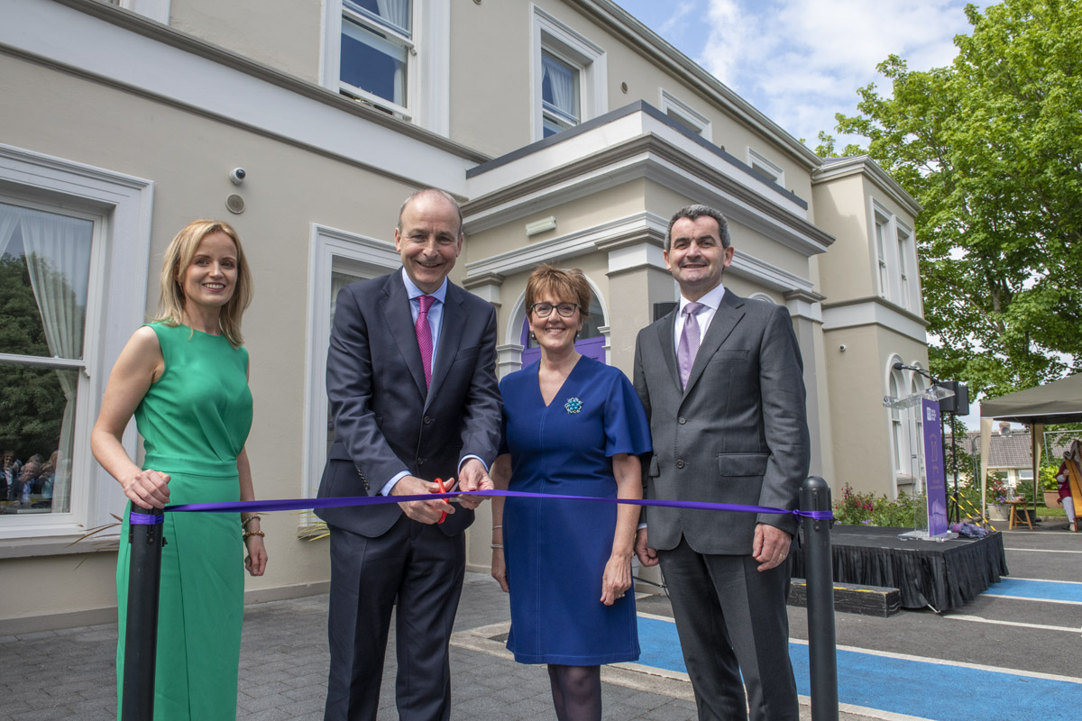 CorkARCcancer's tweet photo. An incredibly proud day @CorkARCcancer as we welcomed An Taoiseach @MichealMartinTD to officially open our new home on Sarsfield Road &amp; to celebrate 20 years of #CorkARC.

Sarsfield House will be a benchmark centre of excellence for the provision of non-clinical cancer support. https://t.co/psEQnqQHyb
