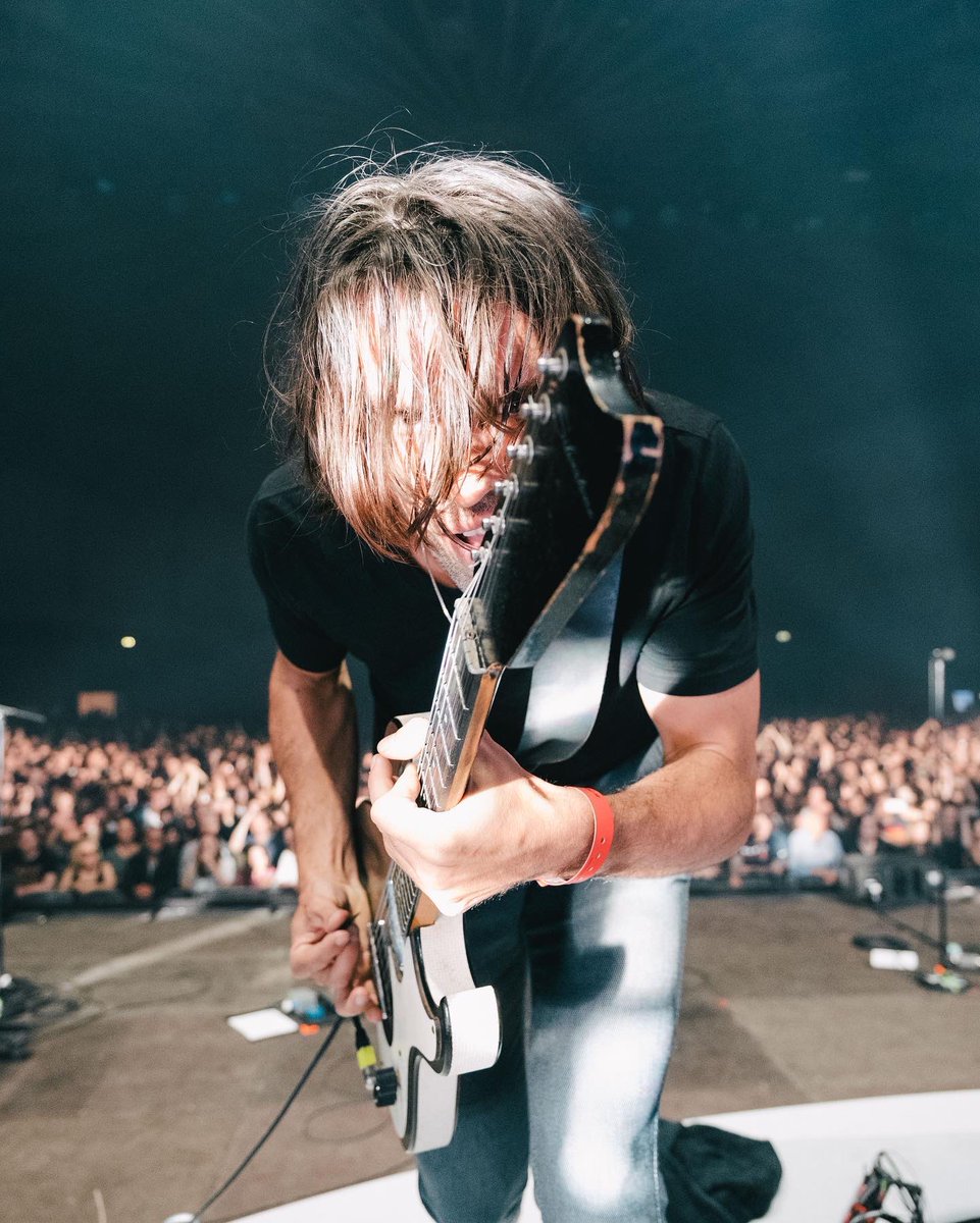 Crazy beautiful venues last weekend, merci Paris + dank u Amsterdam, biggest sold out show in The Netherlands so far, one for the books 🙌🏻