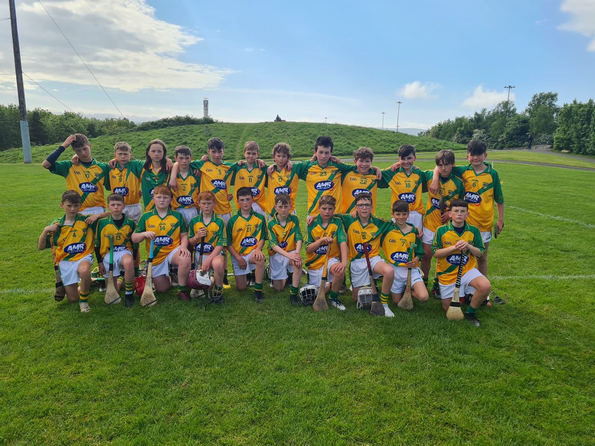 FaughsGAA's tweet photo. Our U13 boys got some new gear recently and was all on show at the Dory Murray tournament on Sunday last. Big thank you to our generous sponsors Aaron Gernon (AMR Electrical) and John Phillips (AIB ) who presented the boys with the new gear recently
#faughsabu https://t.co/UaOIlnKkGy