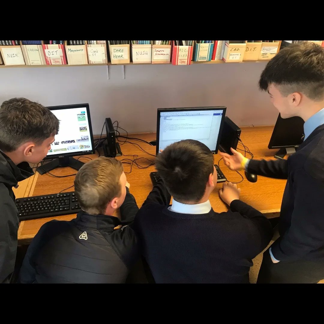 cbscarlow's tweet photo. Students from 4H coding their websites to display their Phenomenon based project.
#cbsfamily #coding #html #appleaday #4HHeros #weddesign https://t.co/gqDBubq8c0