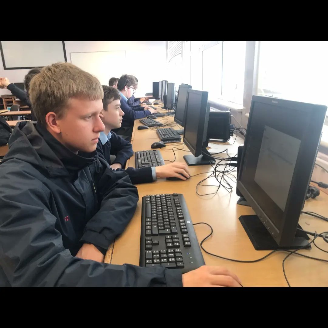 cbscarlow's tweet photo. Students from 4H coding their websites to display their Phenomenon based project.
#cbsfamily #coding #html #appleaday #4HHeros #weddesign https://t.co/gqDBubq8c0
