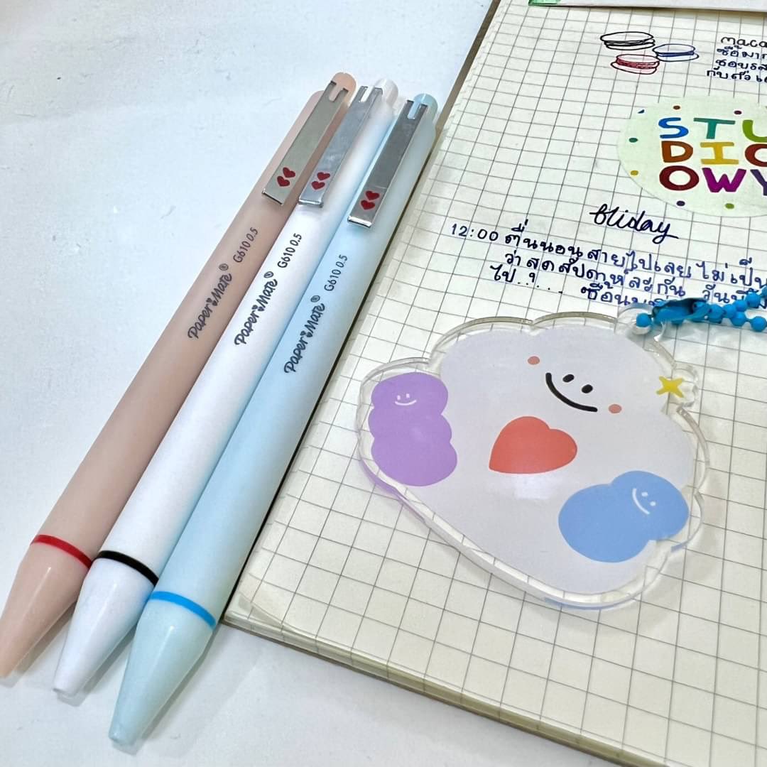 KasinoYou's tweet photo. รีวิวปากกาที่ชอบใช้ เขียนลื่น ราคาถูกและดี ใช้วาดรูปหรือเขียนได้หมด หมึกไม่เลอะเลยจ้า สีเข้มสดมาก 🖊
#PapermateGSeries https://t.co/wErhCfhH37
