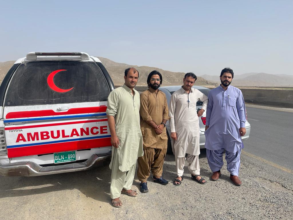 YdaBalochistan's tweet photo. **ینگ ڈاکٹرز ایسوسی ایشن بلوچستان!* 
 *پیرکوہ ڈیرہ بگٹی* 
 *16 مئی 2022* 
* 
کوئٹہ : ینگ ڈاکٹرز ایسوسی ایشن بلوچستان کا ہیضہ سے متاثرہ علاقہ پیرکوہ ڈیرہ بگٹی ڈاکٹروں، نرسز اور پیرامیڈیکل اسٹاف پر مشتمل رضاکارانہ ٹیمیں بھیجنے کا سلسلہ جاری ہے ، ترجمان ینگ ڈاکٹرز ایسوسی ایشن https://t.co/ItxMFDvYRr