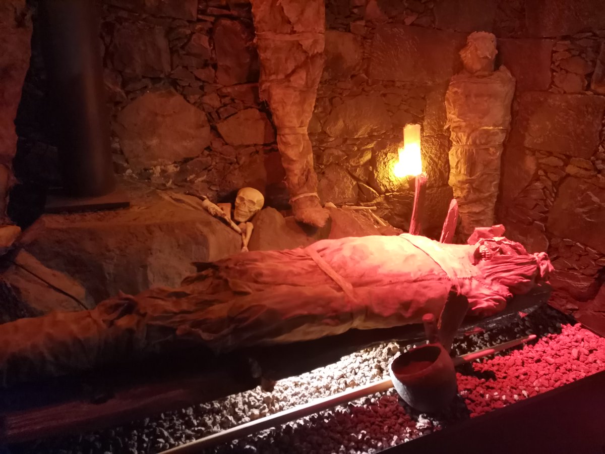 El sábado 14 de mayo tuvo lugar la Ruta Histórica San Miguel de Abona Bajo la luna llena, organizada por el CIT Sur con la colaboración del Área de Turismo del Ayuntamiento de San Miguel de Abona. 
Una visita llena de contrastes, sabiduría y peculiaridades.