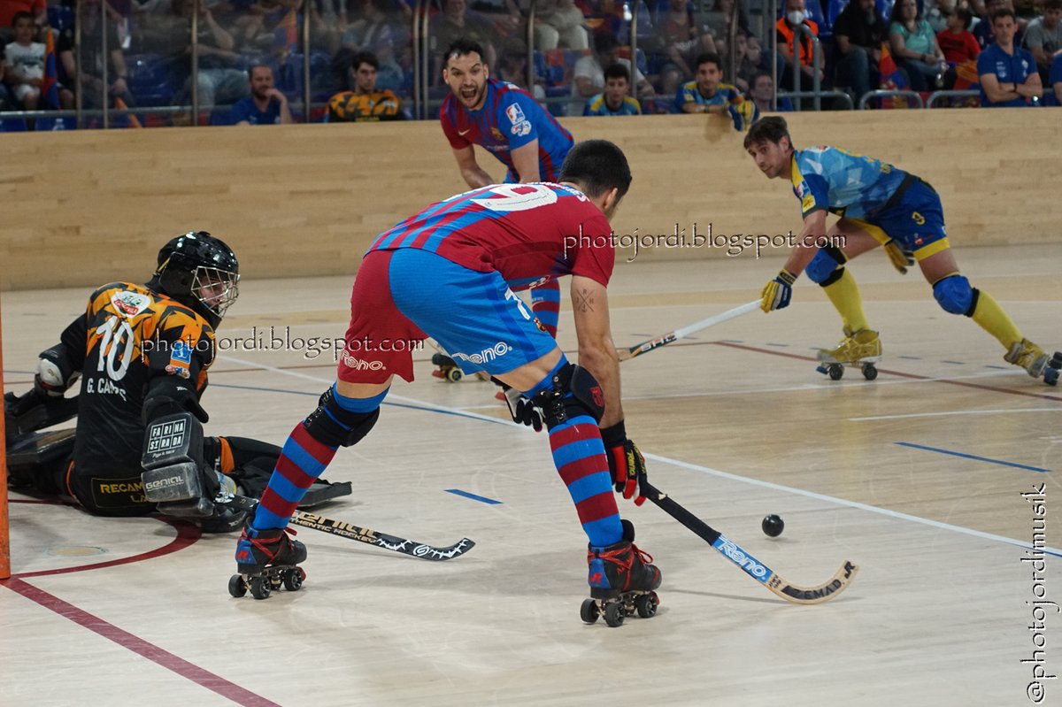 Photojordimusik's tweet photo. Fotos @FCBhoquei – @chcaldes quarts de final play off #oklliga i celebració 50 anys #PalauBlaugrana #hoqueipatins #hoquei #hockey #hockeypatines #rinkhockey #ParlemOKLiga #FCBhoquei #fcb #Barça #Barcelona #ForçaBarça #okliga #okcat #SomHiCaldes #chcaldes https://t.co/LlKRKQcsCw https://t.co/Gb307JHpQQ