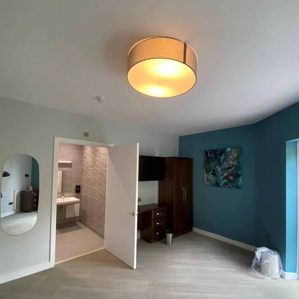 RevitaliseNow's tweet photo. 📣Exciting news! 📣 

We're delighted to share that Jubilee Lodge is undergoing a fresh refurbishment of our guest rooms.  

The first batch of rooms is now complete — we think the pictures speak for themselves!

#RevitaliseNow #AccessibleBreak #inclusivebreak https://t.co/rjUNhwdudP