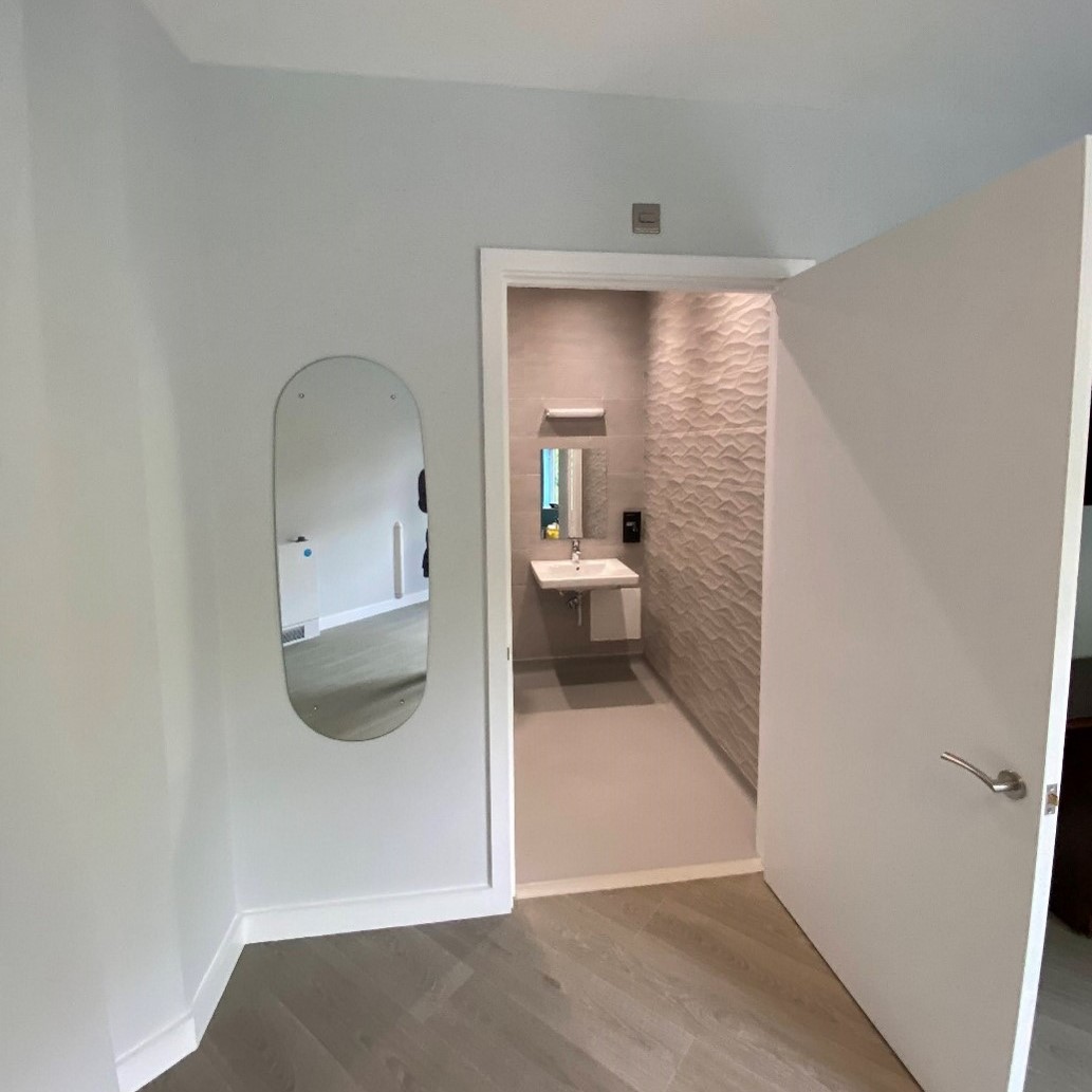 RevitaliseNow's tweet photo. 📣Exciting news! 📣 

We're delighted to share that Jubilee Lodge is undergoing a fresh refurbishment of our guest rooms.  

The first batch of rooms is now complete — we think the pictures speak for themselves!

#RevitaliseNow #AccessibleBreak #inclusivebreak https://t.co/rjUNhwdudP