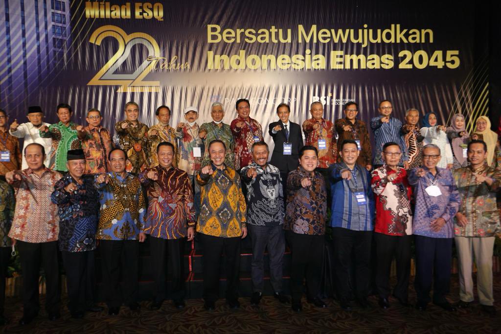 erickthohir's tweet image. Selamat Milad ke-22 untuk ESQ Leadership Center. ESQ adalah wadah pembangunan karakter yg memajukan SDM Indonesia. Kami di BUMN menyadari pentingnya EQ &amp;amp; SQ. Karena itu, AKHLAK menjadi identitas dan backbone transformasi BUMN.
