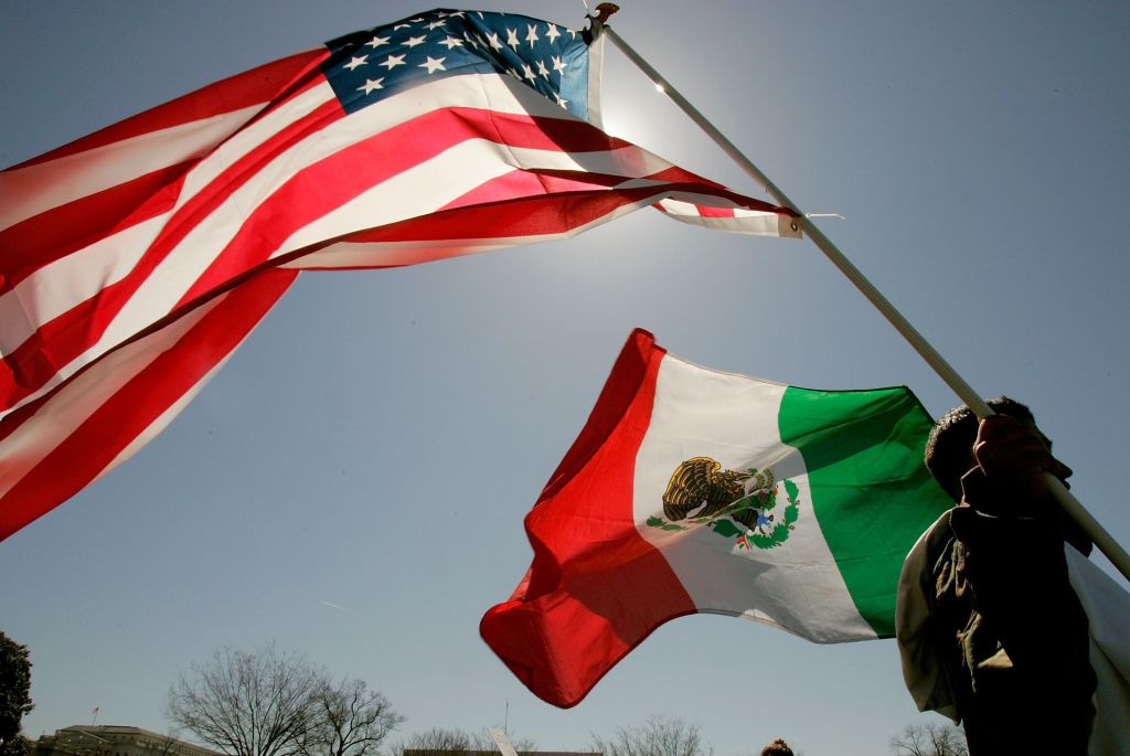 asilascosasw's tweet photo. Este lunes en #AsíLasCosasWashington:

📌Relación Bilateral: @GERONIMO__GF 
📌Espacios incluyentes y oportunidades para estudiantes: @danielbremer
📌Movilización en Pro de los Derechos de las mujeres: @arielmou 
📌Avance latino en el Congreso: Patricia Ordaz https://t.co/FGb0eNJl2E