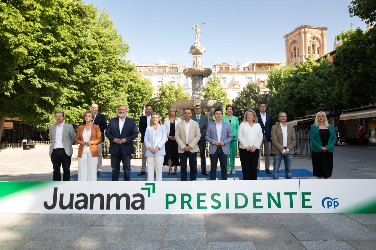 ppgranada's tweet photo. ✅El mejor equipo para el proyecto ganador de @JuanMa_Moreno 
Presentación de la candidatura de Granada para el #19J
#Granada y #Andalucía merecen seguir avanzando
#AndalucíaAvanza
#JuanmaPresidente https://t.co/3B0WHrDxpB