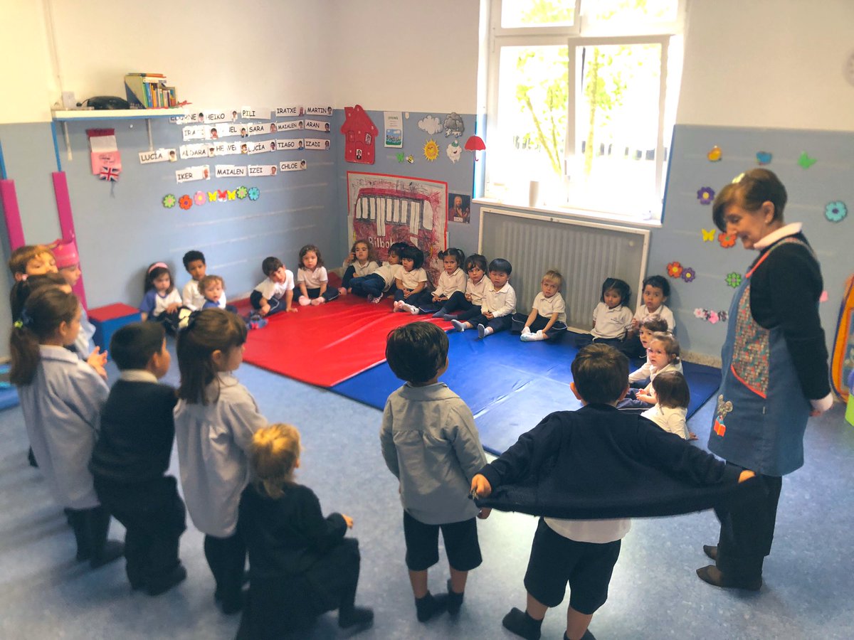 SPAHAURE's tweet photo. #HE02
#Sanpedroapostolikastetxea
Zientzia Astea
La semana pasada, los chiquitines de la Escuela Infantil descubrimos el mundo de la robótica de mano de los alumnos de HH y disfrutamos de lo lindo con la experiencia.
Mila esker!! https://t.co/A3SS82GXtJ