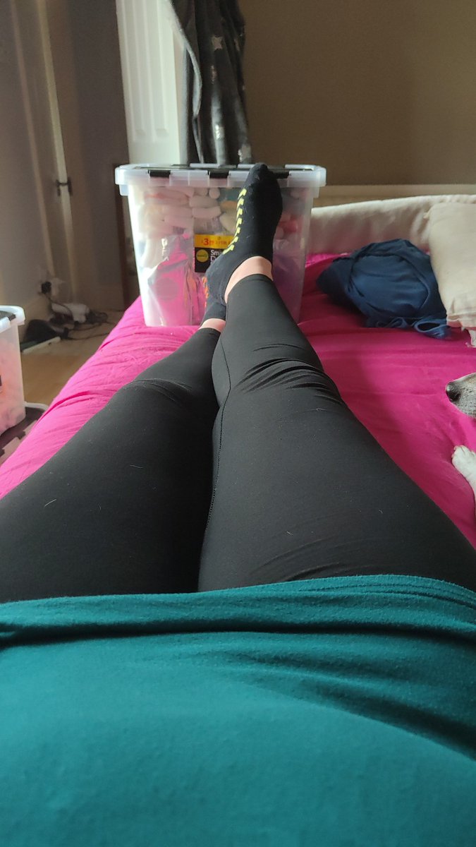 BombsandBubbles's tweet photo. Yes, I'm lay on my bed while I'm waiting for the plumber to come fix my boiler... Yes it's lunchtime and I'm meant to be putting these tubs of bath products away... Can I nap instead?
#smallbiz #afternoonoffwork #plumber #boilerissues #MHHSBD https://t.co/M9sKckQ8m5