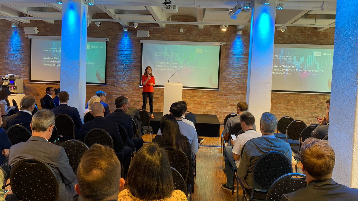 ESABICBavaria's tweet photo. Livestream has begun with Dr. Anna Christmann of @DLR_SpaceAgency at the #ESAInvestorForum

Join us: https://t.co/vBOzou1H0A

@esa #investinspace #startups https://t.co/p1EWoG5Tif