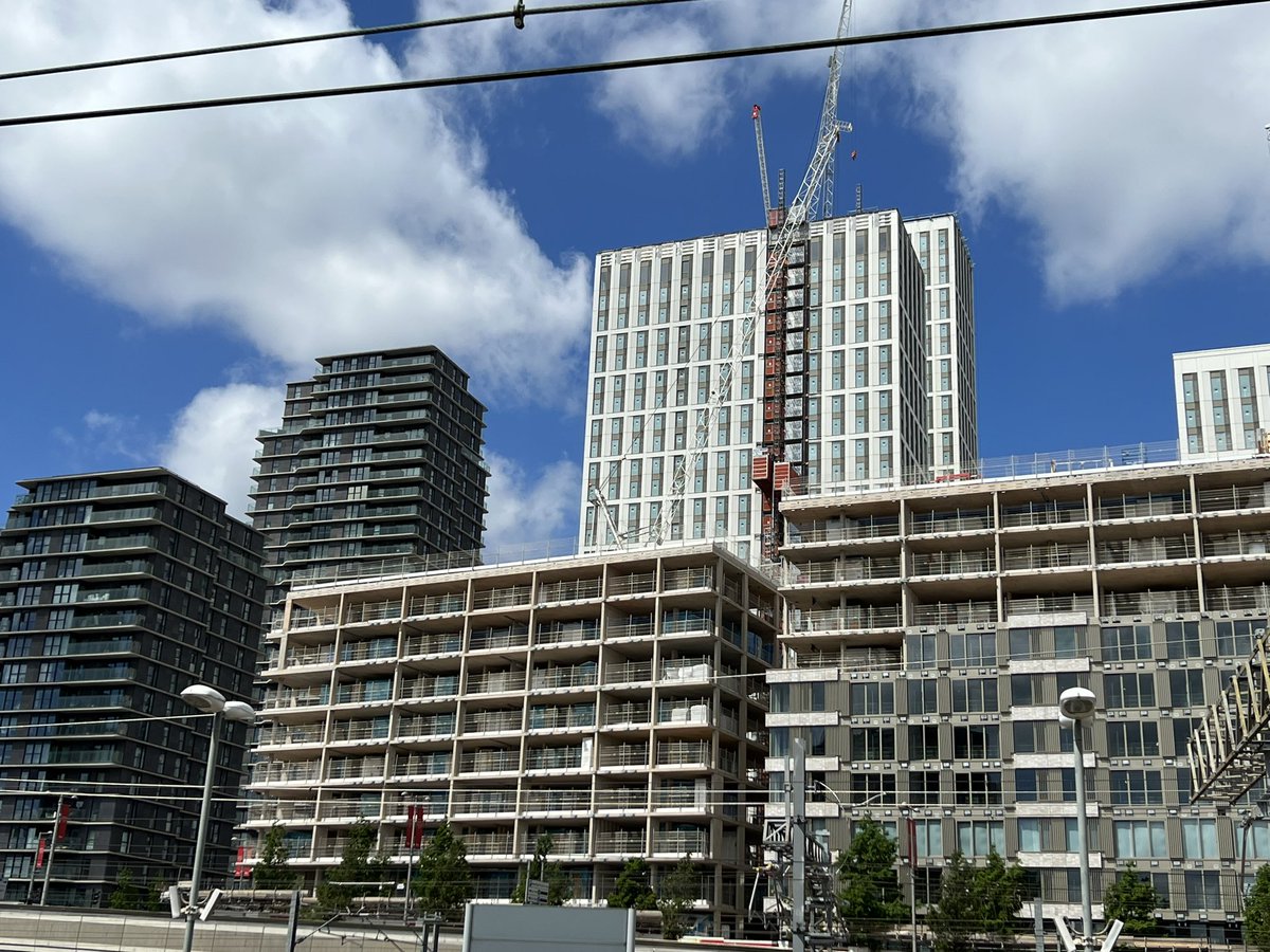 Teodomo101's tweet photo. GM from London. We are steady building the future.
Stay tuned, more info on our project this week.
#NFT #Realestate #passiveincome https://t.co/iumXrZCWlw