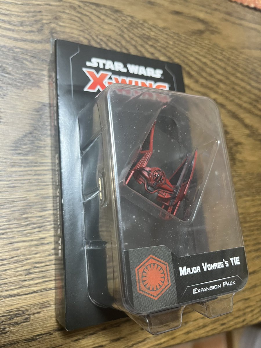 Sykyu's tweet photo. 独より支援物資。
この戦闘機を使う日は来るのか?
#SWXWING https://t.co/6xlzpmiUwK