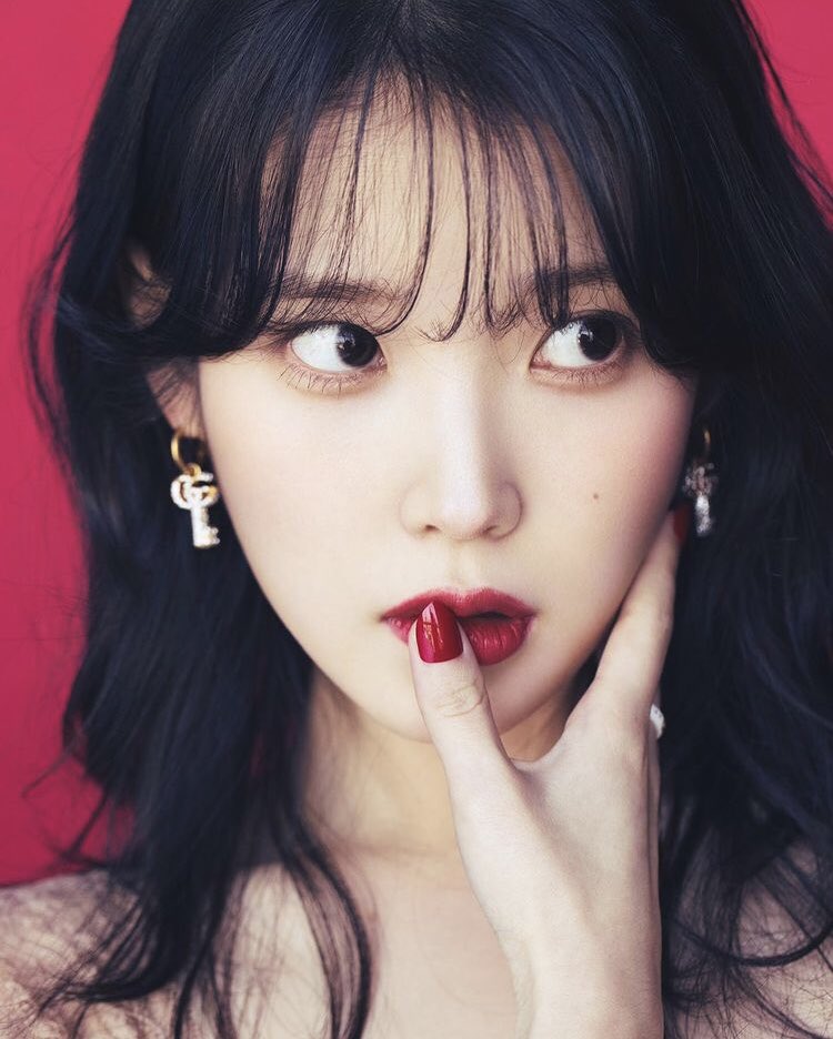 beachdayo's tweet photo. 💖大好きな私のお姫様💖
IU 생일축하합니다🎂🥂✨✨
#IU
#이지은
 #IU_SpringOf30
#IUDAY https://t.co/Ph4nx54ozh