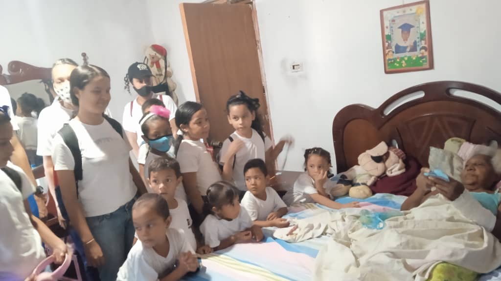 Club Petit's de Zuriel de Santa Lucía, Distrito Santa Lucía de la Zona 5 de la AVCS en su Reto #2.
<a href="/UVOriental/">Adventistas Venezuela</a> <a href="/AVCSur/">Asociación Venezolana Centro Sur</a> #JovenUVO #SemanadelPañueloDeAventureros2022