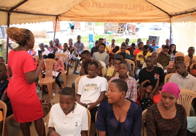 MgtQuality's tweet image. Excellent people make improvements not excuses.
Director Jackie recently trained these youth in one of the slum areas in Kampala District.
Contact us on 0701443845 or 0772430963 for training in softskills
#visiondevelopment
#success
#personalexcellence
#softskillstraining