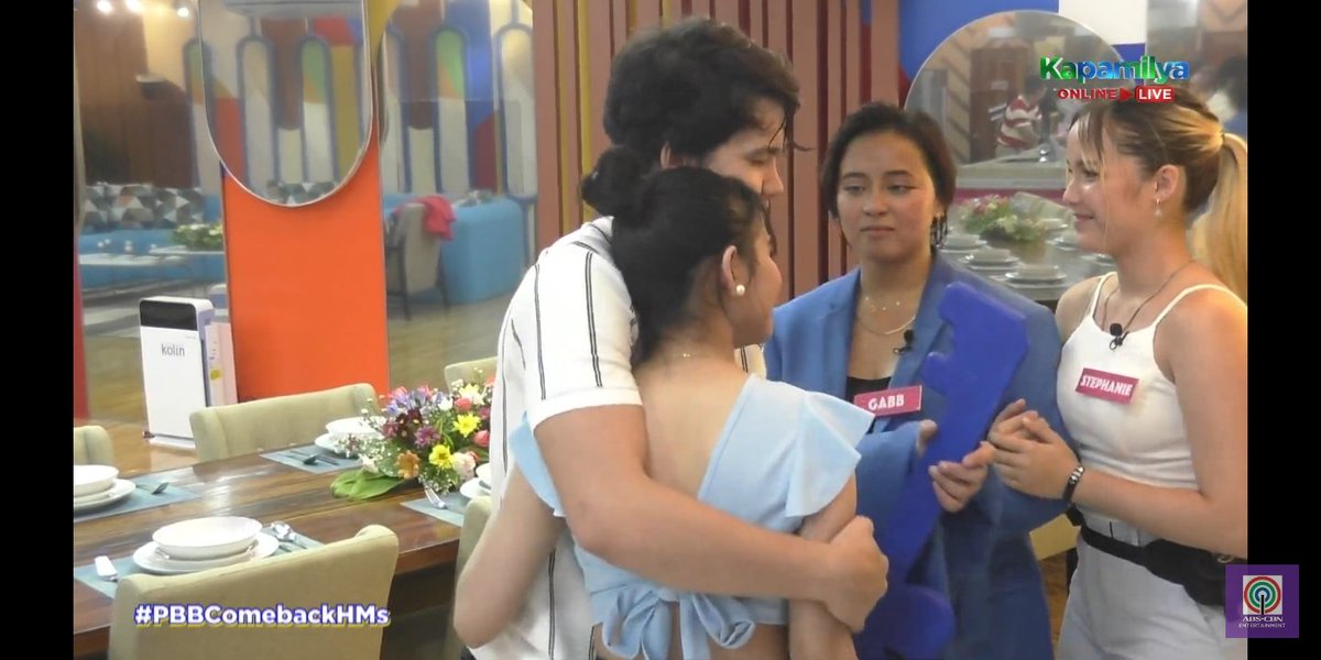 trichannisshi's tweet photo. robxine's version of "three pics, one word" for todays video β‘
#RobXine
#RobBlackburn | #MaxineTrinidad
#PBBCombackHMs https://t.co/eVudpPcSYj