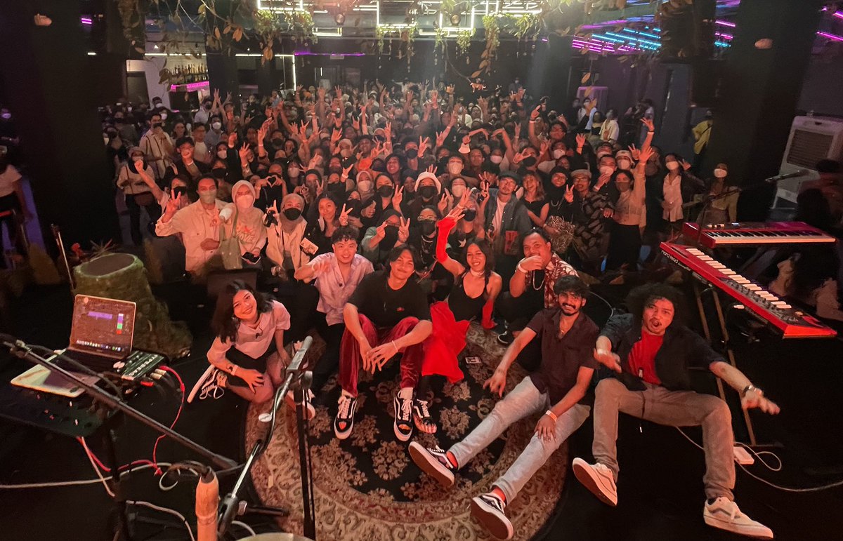 LUNADIRA tweet media