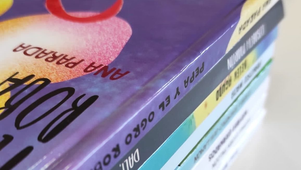 Una de nuestras líneas de negocio con expansión y crecimiento ha sido la Edición de Libros, enmarcado dentro de nuestro Departamento Bbook. Estamos especializados en cualquier tipo de formato, acabado y tipo de encuadernación, especialmente en encuadernación rústica en tapa dura.