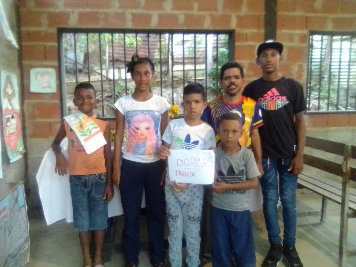 Club Niños de Jesús de Los Olivos, Dtto. Santa Lucía, Zona 5 de la AVCS. Cumpliendo su Reto#2 y dando a conocer el Personaje que es Tabita o Dorcas.
<a href="/UVOriental/">Adventistas Venezuela</a> <a href="/AVCSur/">Asociación Venezolana Centro Sur</a> #JovenUVO #SemanaDelPañueloDeAventureros2022