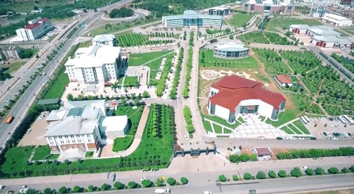 gencmedyam's tweet photo. Bingöl Üniversitesi'nden kitap günleri etkinliği

Bingöl Üniversitesi’nde bu yıl 4. olan Kitap Günleri 18-31 Mayıs tarihleri arasında düzenlenecek. “Gelecek Bilgiyle Yeşerecek” sloganıyla düzenlenecek kitap günlerine tüm vatandaşlar davet edildi. 

++ https://t.co/0bKbYmFFhg