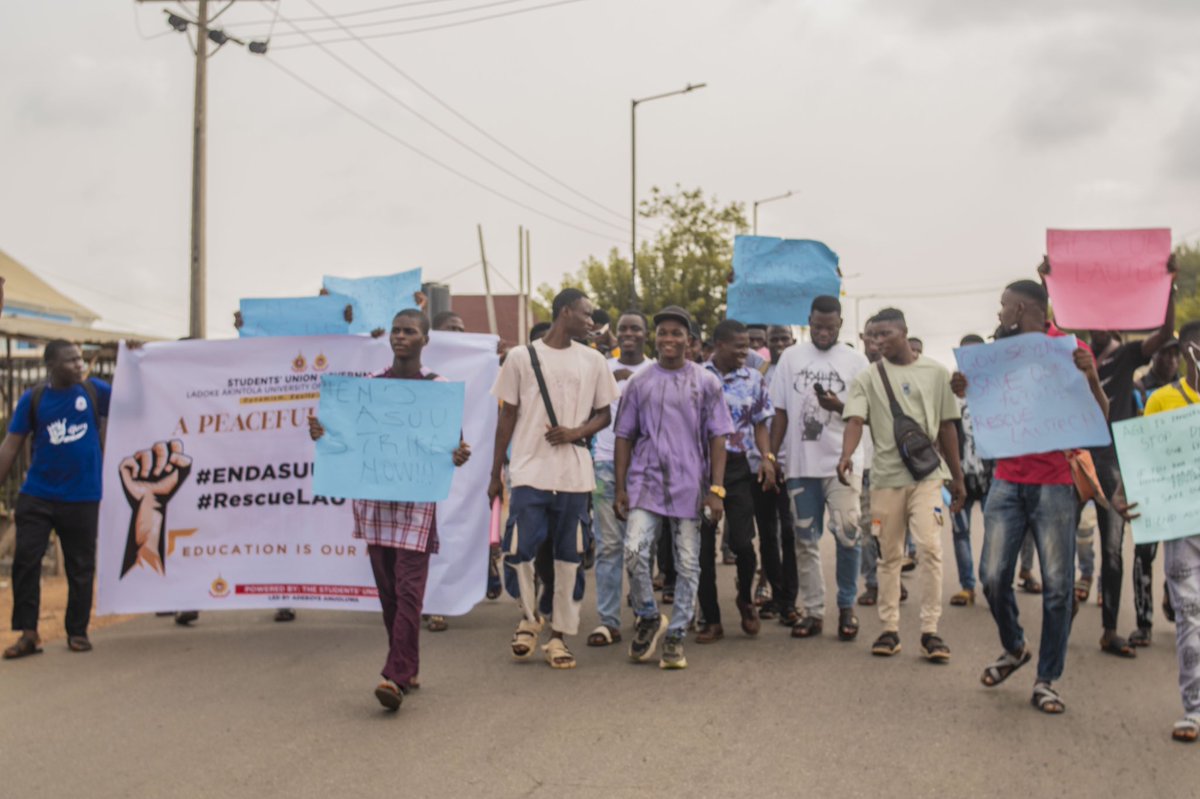 LAUTECHSUG_'s tweet photo. #EndASUUStrikeNow #RescueLAUTECH @FeedbackOYSG @oyostategovt #SAVELAUTECHNOW https://t.co/yOs0ntxgwc