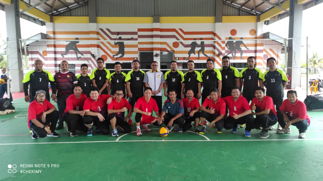 Tahniah Diucapkan Kepada <a href="/jkrkemaman/">JKR Kemaman</a> Kerana Telah Menjuarai Kejohanan Bola Tampar Sempena Karnival Sukan JKR 2022.

<a href="/IrZulkefly/">Mohd Zulkefly S</a> @IrMdridzwan <a href="/HasliJKR/">Hasli Ibrahim (Ir. Dr.)</a> <a href="/SaigaiSuhaila/">suhaila saigai</a> @Alifzjkr <a href="/MOWorks/">でやんす</a> <a href="/JKRMalaysia/">JKR Malaysia</a> <a href="/JKRTerengganu/">JKR Terengganu</a>