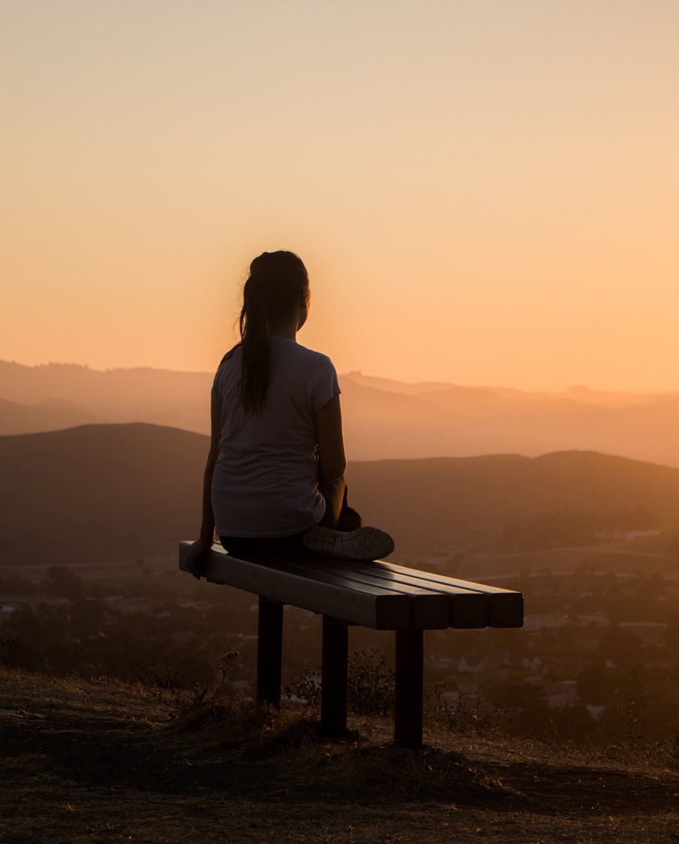 leedsbeckett's tweet photo. As part of #OneThingForWellbeing, Danielle Robinson, Wellbeing Practitioner at Leeds Beckett University, shares some quick self-care tips in her latest blog. Find out how to make these five ways to wellbeing part of your everyday life ๐ฝ
https://t.co/1aeGWmQ113 https://t.co/p0uSQPZPEz