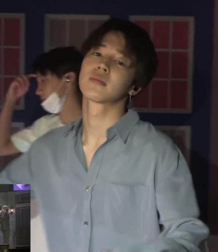 JIMNP95's tweet photo. bare faced jimin>> https://t.co/HpVv3mduaR