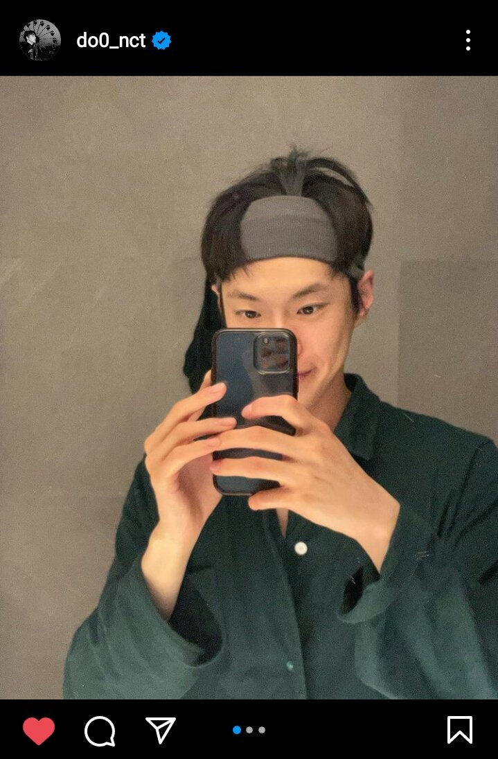 _jeongjaehyun          🤝🏼         do0_nct

                         headbands,
            pajamas, and mirror selfies