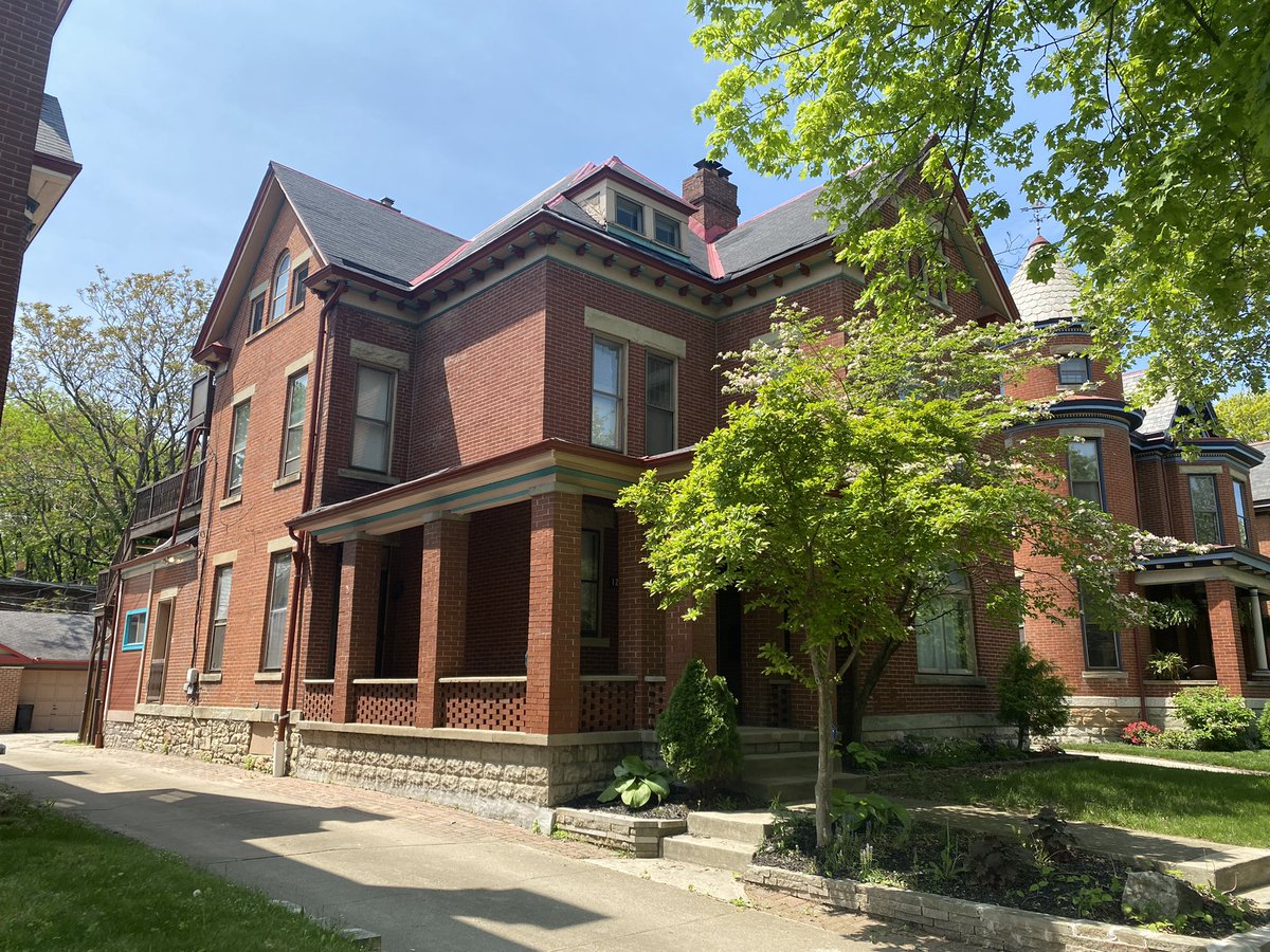 LionRentals's tweet photo. In one month, we close on this beauty in Victorian Village.

The stats:

$700k purchase price, furnishings for Airbnb included

$110k estimated gross revenue 

After debt service, estimated $3,000 per month cash flow

ARV of $1mm

All while stocks and crypto plummet! https://t.co/S6CHdJbmiS