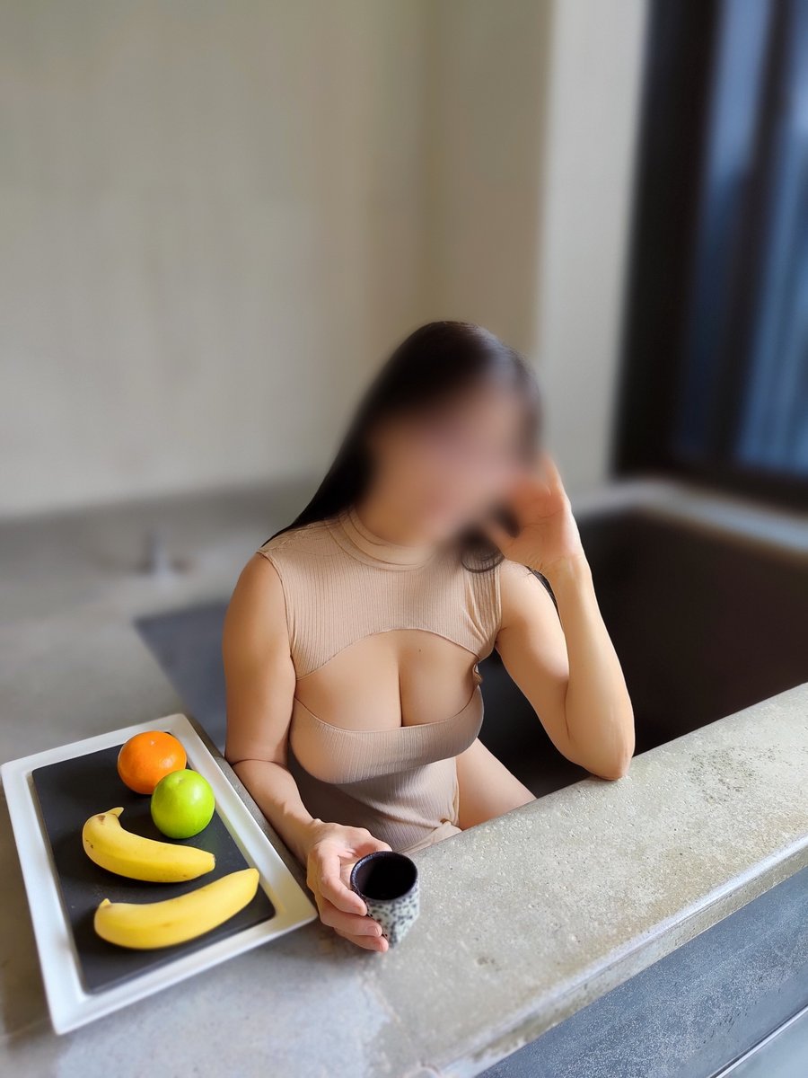 bUblkqVENuSMOX2's tweet photo. 這冷天又讓人想泡湯啦
有夫妻朋友們要一起......? https://t.co/PNWRwWNfPN