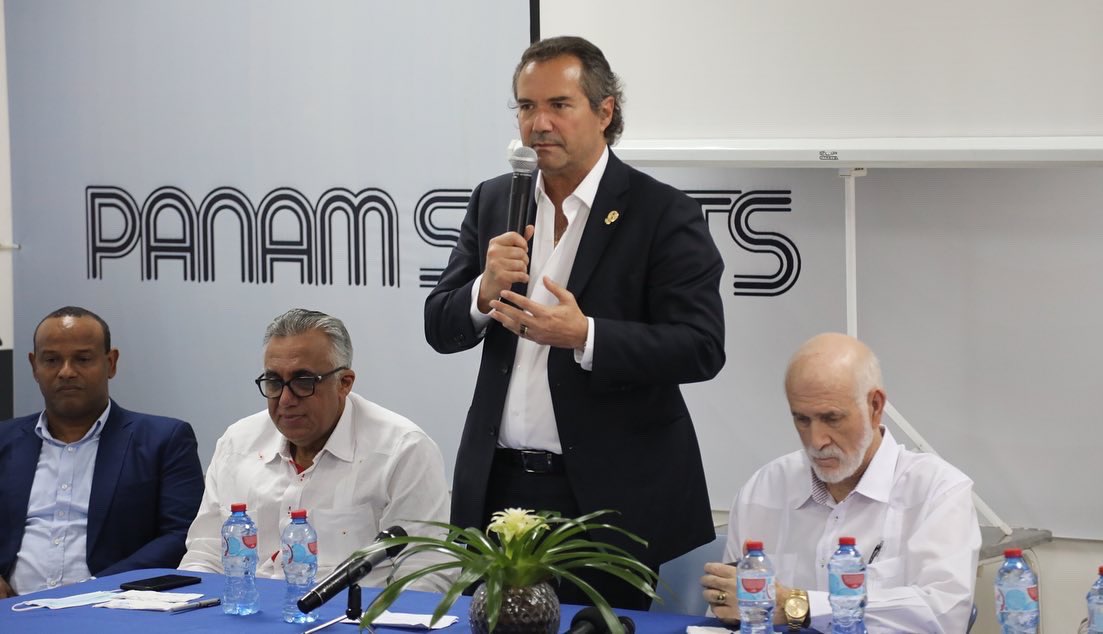 PanamSports's tweet photo. Con mucho éxito se realizó el Seminario Equidad de Género organizado por la Comisión Mujer y Deporte de @COLIMDO 

Estuvieron el Pdte de Panam Sports Neven Ilic, autoridades del deporte dominicano y los medallistas olímpicos @crismerysantana87kg y @zacariasbonat 

Felicitaciones! https://t.co/ltnalx8XTn
