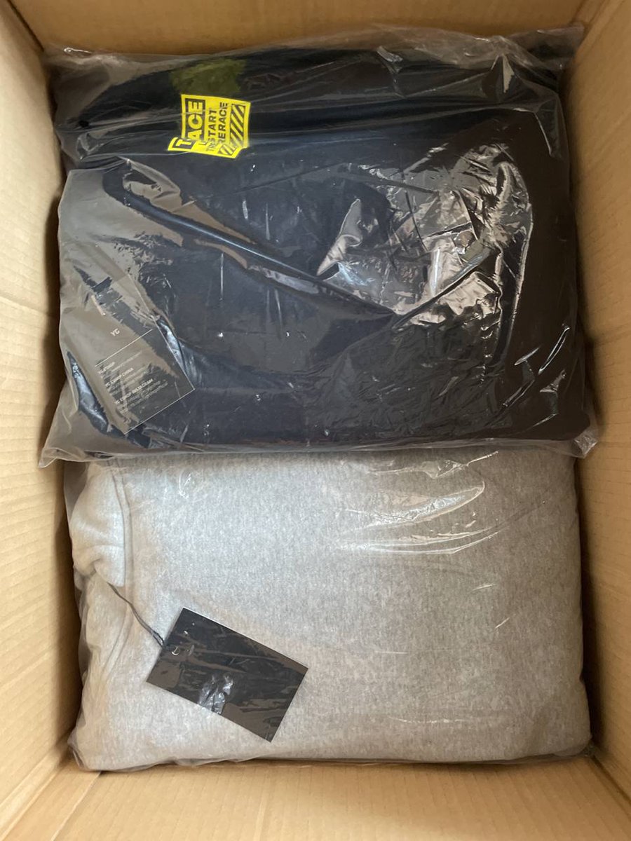 KStanShopPH's tweet photo. #KStanShopUpdates
ARRIVED IN PH❗❗❗
Eto pa lang yung nag-arrive today😊 May mga items pa this week kunin ko pa sa isang admin~ Will ship this week until next week. Thank you po💖 Mag-dm kami for those available to ship na~ https://t.co/MXtqgdqoJo
